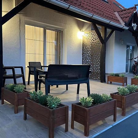 Lux Apartman Buek Esterno foto